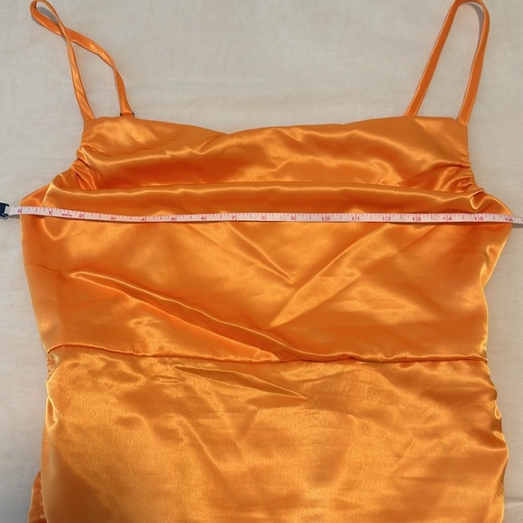 NWT Wild Fable Women's Ruched Side Bodycon Satin Dress in Neon Orange Size S - Picture 8 of 9